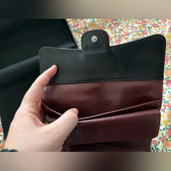 Chanel Lambskin Quilted L Flap trifold Wallet - black. Used but well cared for. - Picture 7 of 11